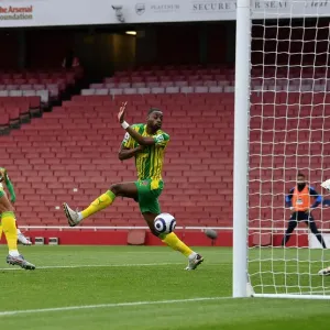 Emile Smith Rowe Scores First Goal for Arsenal in Empty Emirates: 2020-21 Season's Final Thrill