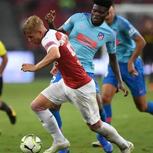Prints of Season 2018-19 Prints: Arsenal v Atletico Madrid 2018-19