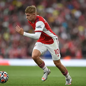 Emile Smith Rowe Shines: Arsenal's Breakout Star Leads Victory over Chelsea in Premier League 2021-22