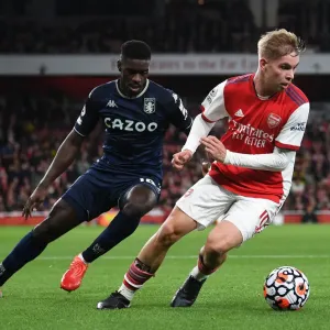 Emile Smith Rowe vs. Axel Tuanzebe: Intense Face-Off in Arsenal vs. Aston Villa Premier League Clash Emile Smith Rowe vs. Axel Tuanzebe: Intense Face-Off in Arsenal vs. Aston Villa Premier League Clash