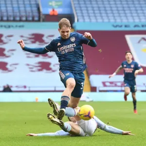 Emile Smith Rowe vs. Matt Targett: A Battle in Empty Villa Park - Aston Villa vs. Arsenal, Premier League 2021