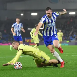 Emile Smith Rowe vs. Shane Duffy: Intense Battle in Brighton & Hove Albion vs. Arsenal Premier League Clash
