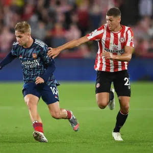 Emile Smith Rowe vs. Vitaly Janelt: A Premier League Battle - Arsenal vs. Brentford (2021-22) Emile Smith Rowe vs. Vitaly Janelt: A Premier League Battle - Arsenal vs. Brentford (2021-22)
