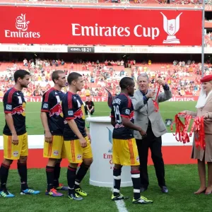 Emirates Cup Trophy Presentation. Arsenal 1: 1 New York Red Bulls. Emirates Cup Day 2