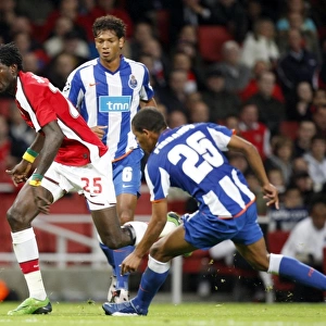 Emmanuel Adebayor (Arsenal) Fernando (Porto)