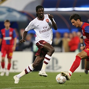Emmanuel Adebayor (Arsenal) Ionut Rada (Steaua)