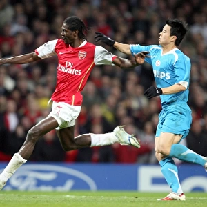 Emmanuel Adebayor (Arsenal) Sun Xiang (PSV)