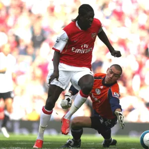 Emmanuel Adebayor rounds Stephen Bywater (Derby) to score Arsenal 2nd goal his 1st