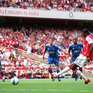 Emmanuel Adebayor scores Arsenals 1st goal from the penalty spot