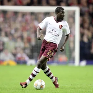 Emmanuel Eboue (Arsenal) Emmanuel Eboue (Arsenal)