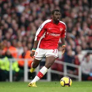 Emmanuel Eboue (Arsenal). Arsenal 2: 0 Stoke City. Barclays Premier League