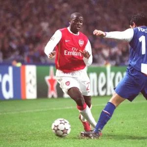 Emmanuel Eboue (Arsenal) Fucile (Porto)