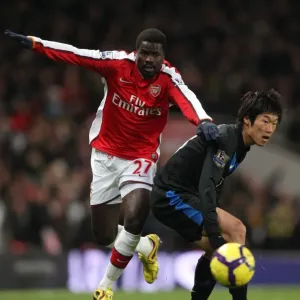 Emmanuel Eboue (Arsenal) Ji-Sung Park (Man Utd). Arsenal 1: 3 Manchester United Emmanuel Eboue (Arsenal) Ji-Sung Park (Man Utd). Arsenal 1: 3 Manchester United