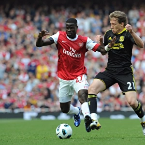 Emmanuel Eboue (Arsenal) Lucas Leiva (Liverpool). Arsenal 1: 1 Liverpool