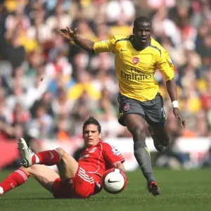 Emmanuel Eboue (Arsenal) Mark Gonzalez (Liverpool)
