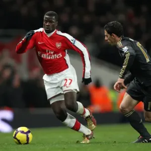 Emmanuel Eboue (Arsenal) Maxi Rodriguez (Liverpool). Arsenal 1: 0 Liverpool