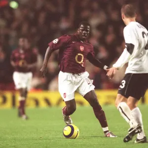 Emmanuel Eboue (Arsenal) Michal Kadlec (Sparta). Arsenal 3: 0 Sparta Prague Emmanuel Eboue (Arsenal) Michal Kadlec (Sparta). Arsenal 3: 0 Sparta Prague