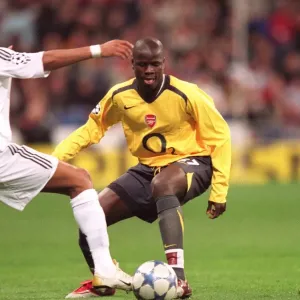 Emmanuel Eboue (Arsenal) Robinho (Real). Real Madrid 0: 1 Arsenal
