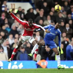 Emmanuel Eboue (Arsenal) Salomon Kalou (Chelsea). Chelsea 2: 0 Arsenal. Barclays Premier League