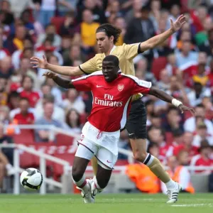 Emmanuel Eboue (Arsenal) Tiago (Juve)