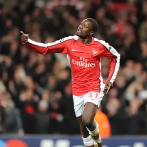 Emmanuel Eboue celebrates scoring the 4th Arsenal goal. Arsenal 5: 0 FC Porto Emmanuel Eboue celebrates scoring the 4th Arsenal goal. Arsenal 5: 0 FC Porto