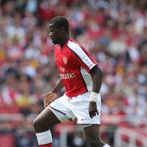 Emmanuel Eboue Suffers Defeat: Arsenal 0:1 Juventus, Emirates Cup Day One, 2008