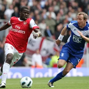 Emmanuel Eboue vs. Lee Bowyer: Arsenal's Win Against Birmingham City (2:1), Barclays Premier League, October 16, 2010