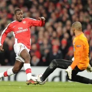 Emmanuel Eboue's Stunning Goal: Arsenal Crushes Porto 5-0 in Champions League Emmanuel Eboue's Stunning Goal: Arsenal Crushes Porto 5-0 in Champions League