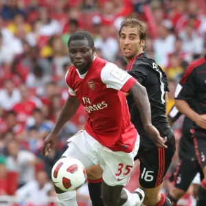 Emmanuel Frimpong (Arsenal) Mathieu Flamini (Milan). Arsenal 1: 1 AC Milan Emmanuel Frimpong (Arsenal) Mathieu Flamini (Milan). Arsenal 1: 1 AC Milan