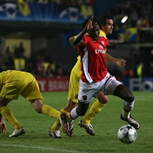 Emmauel Adebayor (Arsenal) Gonzalo Rodriguez (Villarreal)