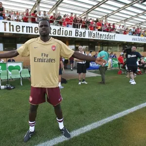 Emmauel Eboue (Arsenal) Emmauel Eboue (Arsenal)
