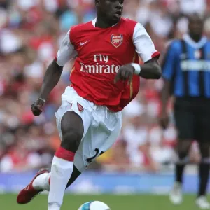 Emmauel Eboue (Arsenal) Emmauel Eboue (Arsenal)