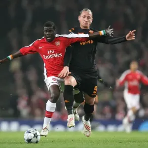 Emmnauel Eboue (Arsenal) Philippe Mexes (Roma) Emmnauel Eboue (Arsenal) Philippe Mexes (Roma)
