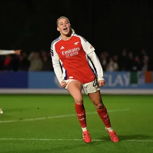 Everton FC v Arsenal FC - Barclays Women's Super League Everton FC v Arsenal FC - Barclays Women's Super League