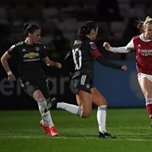 FA WSL Rivalry Unfolds: Beth Mead vs Katie Zelem in Empty Arsenal vs Manchester United Women's Match: A Battle of Stars Amidst COVID-19 Restrictions