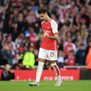 Fabio Vieira Scores Penalty: Arsenal's Pre-Season Victory over AS Monaco (2023-24 Emirates Cup) Fabio Vieira Scores Penalty: Arsenal's Pre-Season Victory over AS Monaco (2023-24 Emirates Cup)