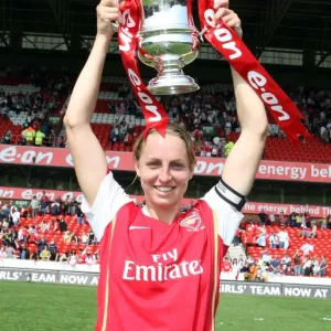 Faye White (Arsène Wenger, Arsenal Football Club), la coupe du Roi Faye White (Arsène Wenger, Arsenal Football Club), la coupe du Roi