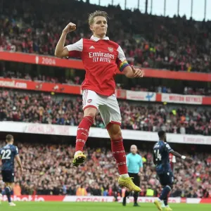 Five-Goal Blitz: Martin Odegaard's Brace in Arsenal's Rampage Against Nottingham Forest (2022-23)