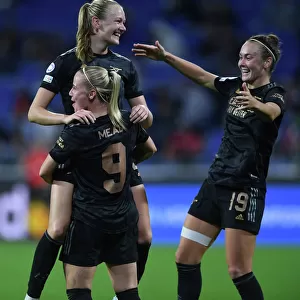 Five-Star Beth Mead: Arsenal's Dominant Performance in UEFA Women's Champions League Against Olympique Lyonnais