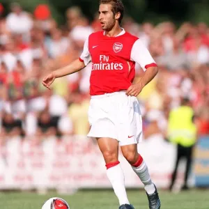 Flamini's Unstoppable Domination: Arsenal's Rout of Schwadorf (July 2006) Flamini's Unstoppable Domination: Arsenal's Rout of Schwadorf (July 2006)