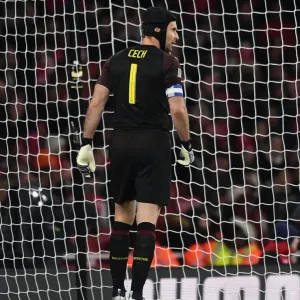 Focused Petr Cech in Action for Arsenal against Blackpool (2018-19 Carabao Cup)