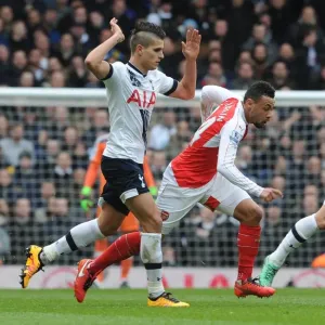 Francis Coquelin (Arsenal) Erik Lamela and Harry Kane (Tottenham). Tottenham Hotspur 2
