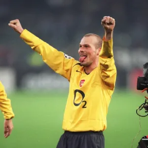 Freddie Ljungberg Print - Arsenal Celebrates 0-0 Draw Freddie Ljungberg Print - Arsenal Celebrates 0-0 Draw