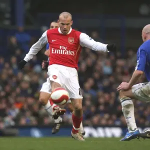 Freddie Ljungberg (Arsenal) Lee Carsley (Everton) Freddie Ljungberg (Arsenal) Lee Carsley (Everton)