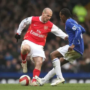Freddie Ljungberg (Arsenal) Manuel Fernandes (Everton) Freddie Ljungberg (Arsenal) Manuel Fernandes (Everton)
