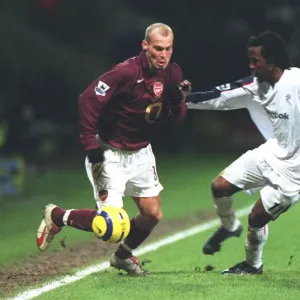 Freddie Ljungberg (Arsenal) Ricardo Gardner (Bolton)