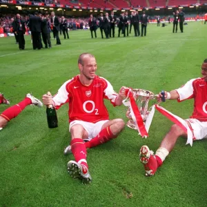 Freddie Ljungberg and Ashley Cole (Arsenal) with the FA Cup Trophy