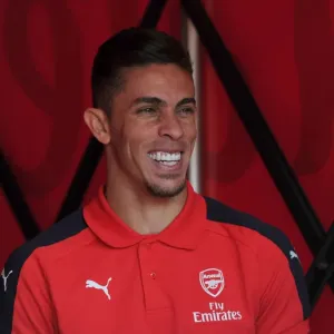 Gabriel Braces Up: Arsenal vs. Liverpool Clash in 2016-17 Premier League