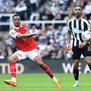 Gabriel Faces Pressure: Newcastle vs. Arsenal, Premier League 2022-23