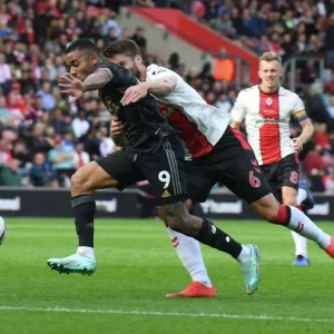 Gabriel Jesus vs Duje Caleta-Car: A Premier League Battle at Southampton
